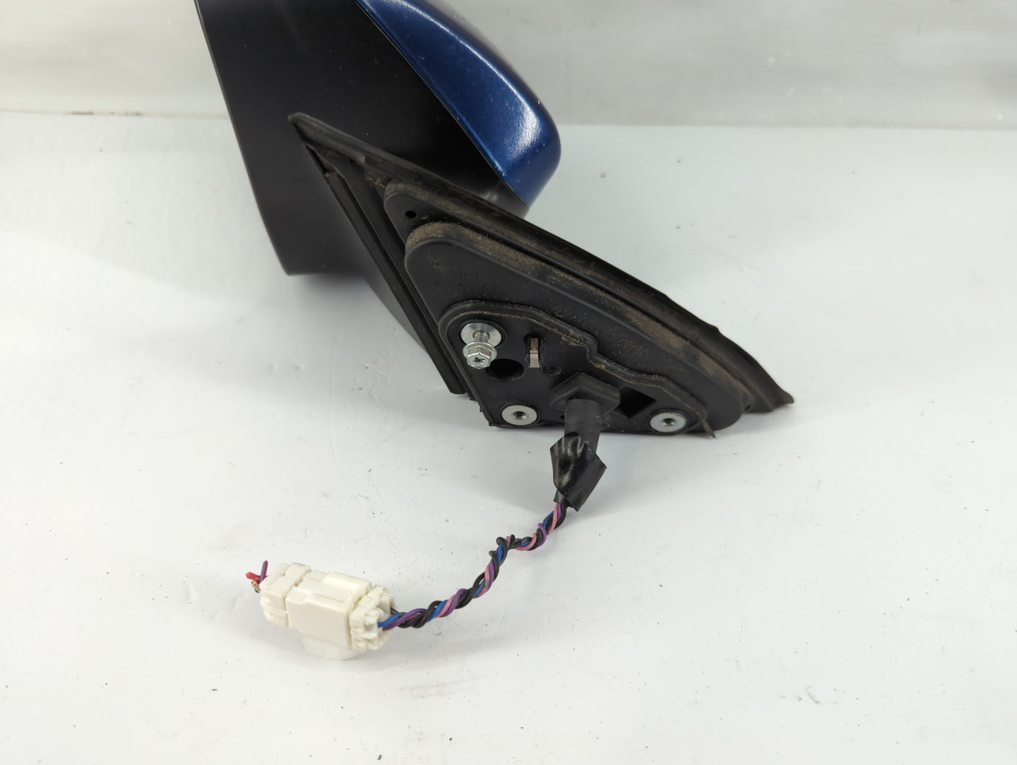2010 Subaru Legacy Driver Left Side View Manual Door Mirror Blue - Oemusedautoparts1.com