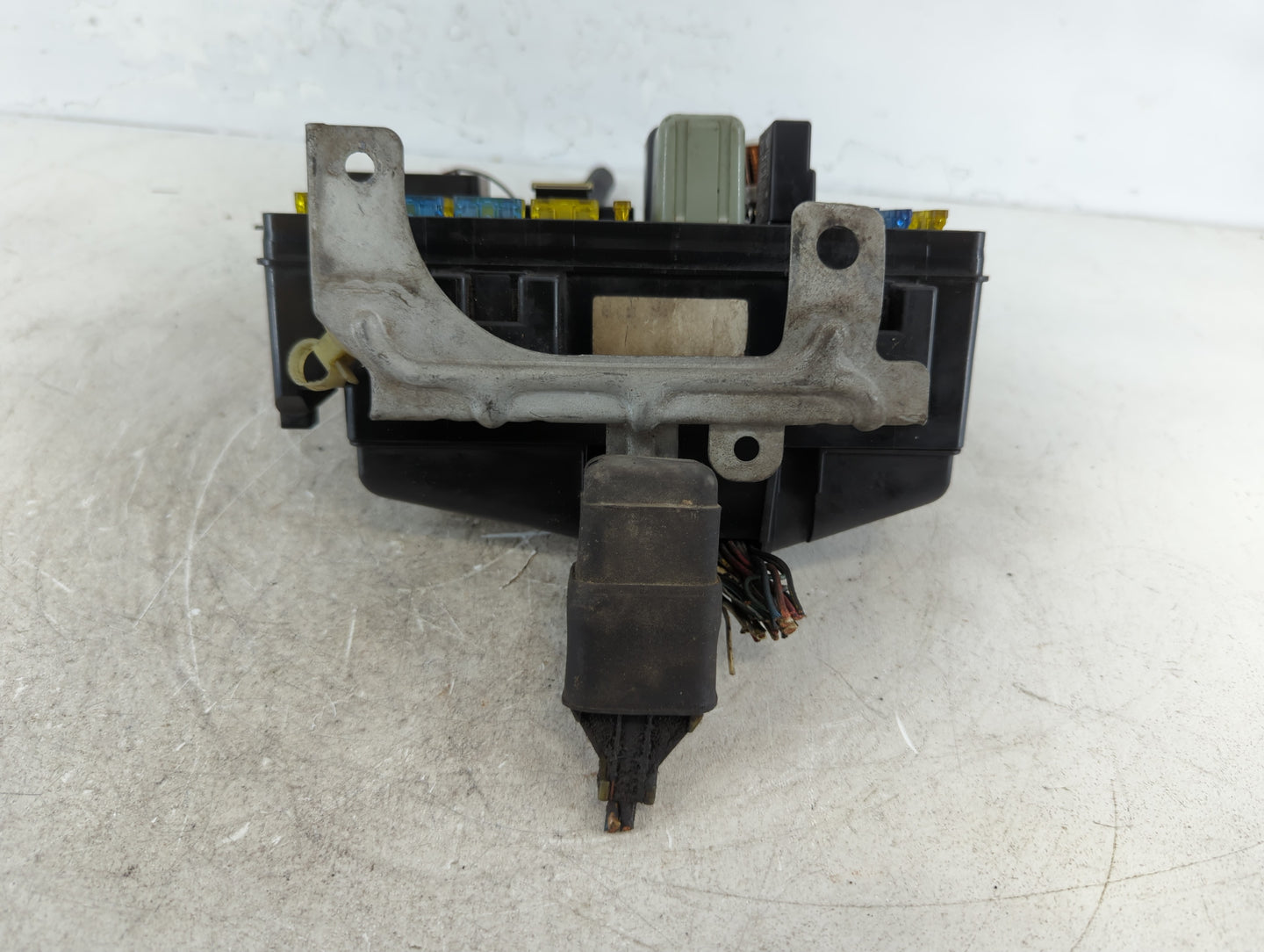 2010-2014 Subaru Legacy Fusebox Fuse Box Panel Relay Module Fits Fits 2010 2011 2012 2013 2014 OEM Used Auto Parts - Oemused