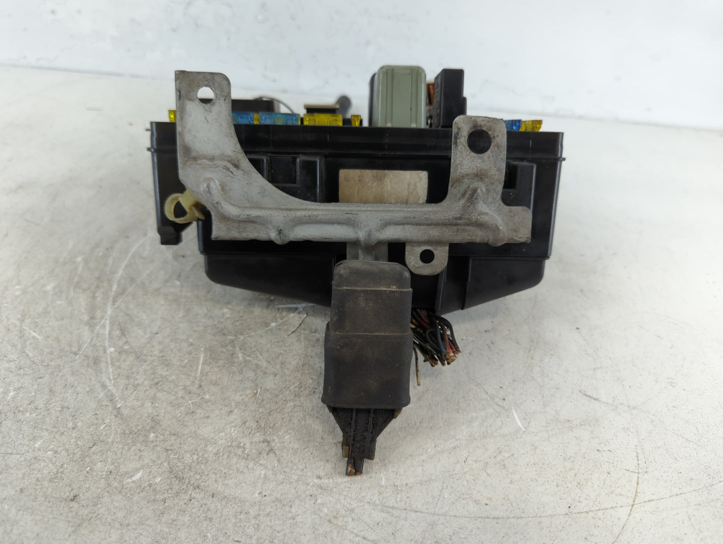 2010-2014 Subaru Legacy Fusebox Fuse Box Panel Relay Module Fits Fits 2010 2011 2012 2013 2014 OEM Used Auto Parts - Oemused
