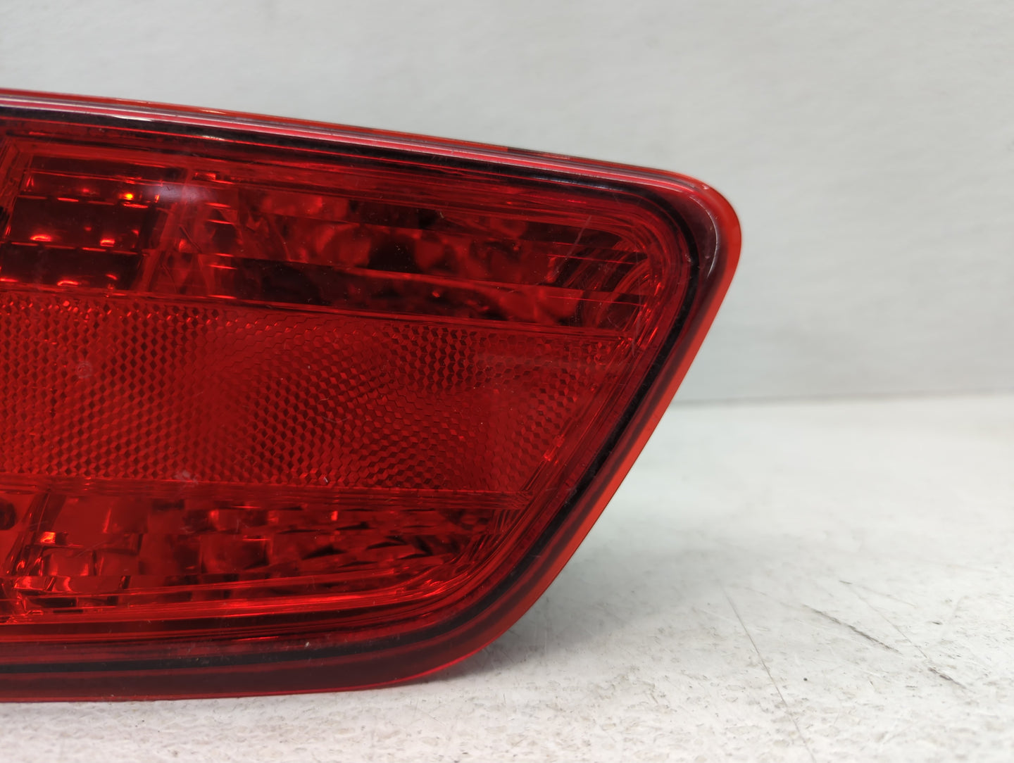 2010-2014 Subaru Legacy Tail Light Assembly Passenger Right OEM P/N:2PA 946 099 Fits Fits 2010 2011 2012 2013 2014 OEM Used 