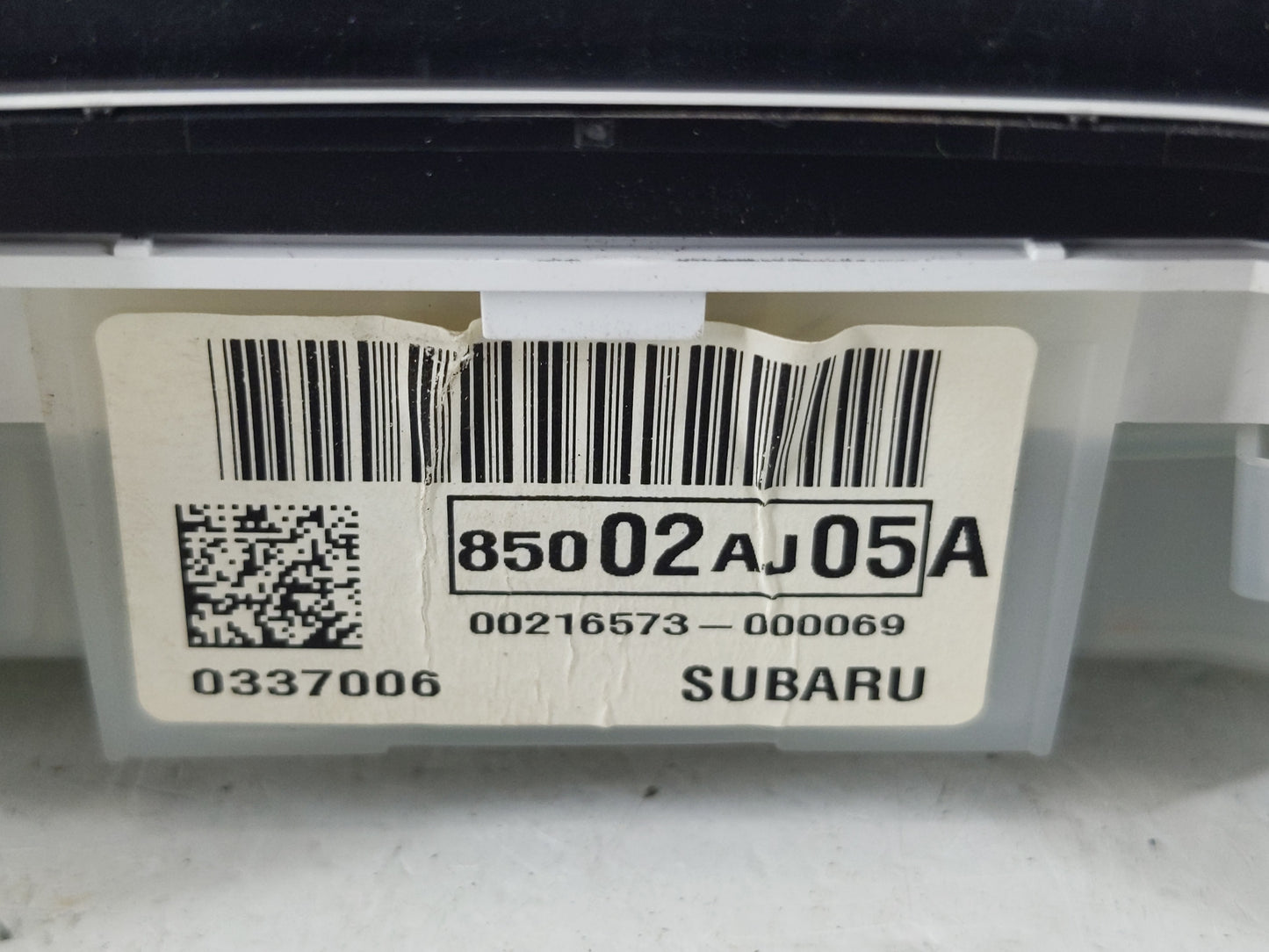 2010 Subaru Legacy Instrument Cluster Speedometer Gauges P/N:85002AJ05A Fits OEM Used Auto Parts - Oemusedautoparts1.com