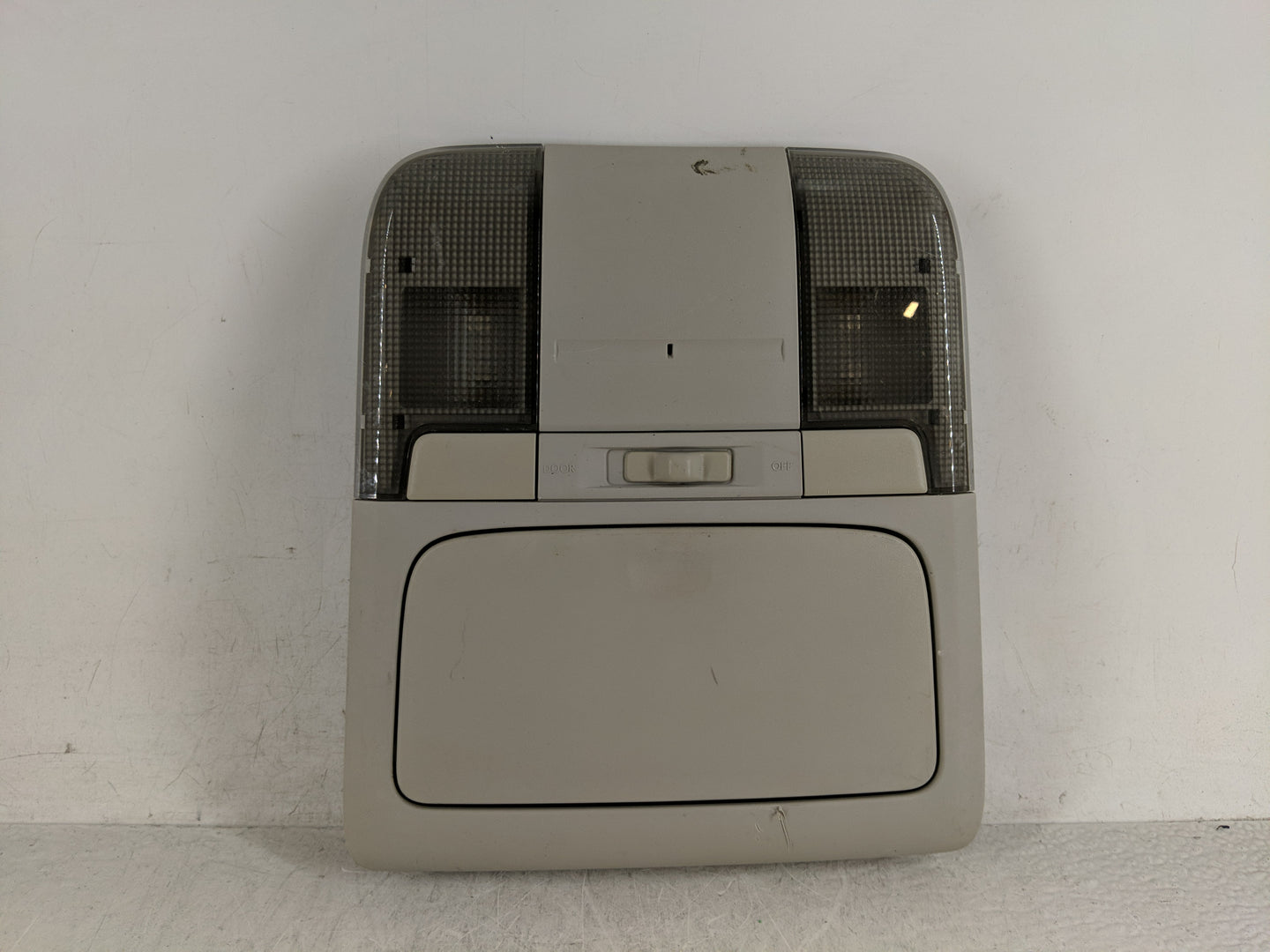 2010-2012 Subaru Legacy Overhead Roof Console 1188805 - Oemusedautoparts1.com