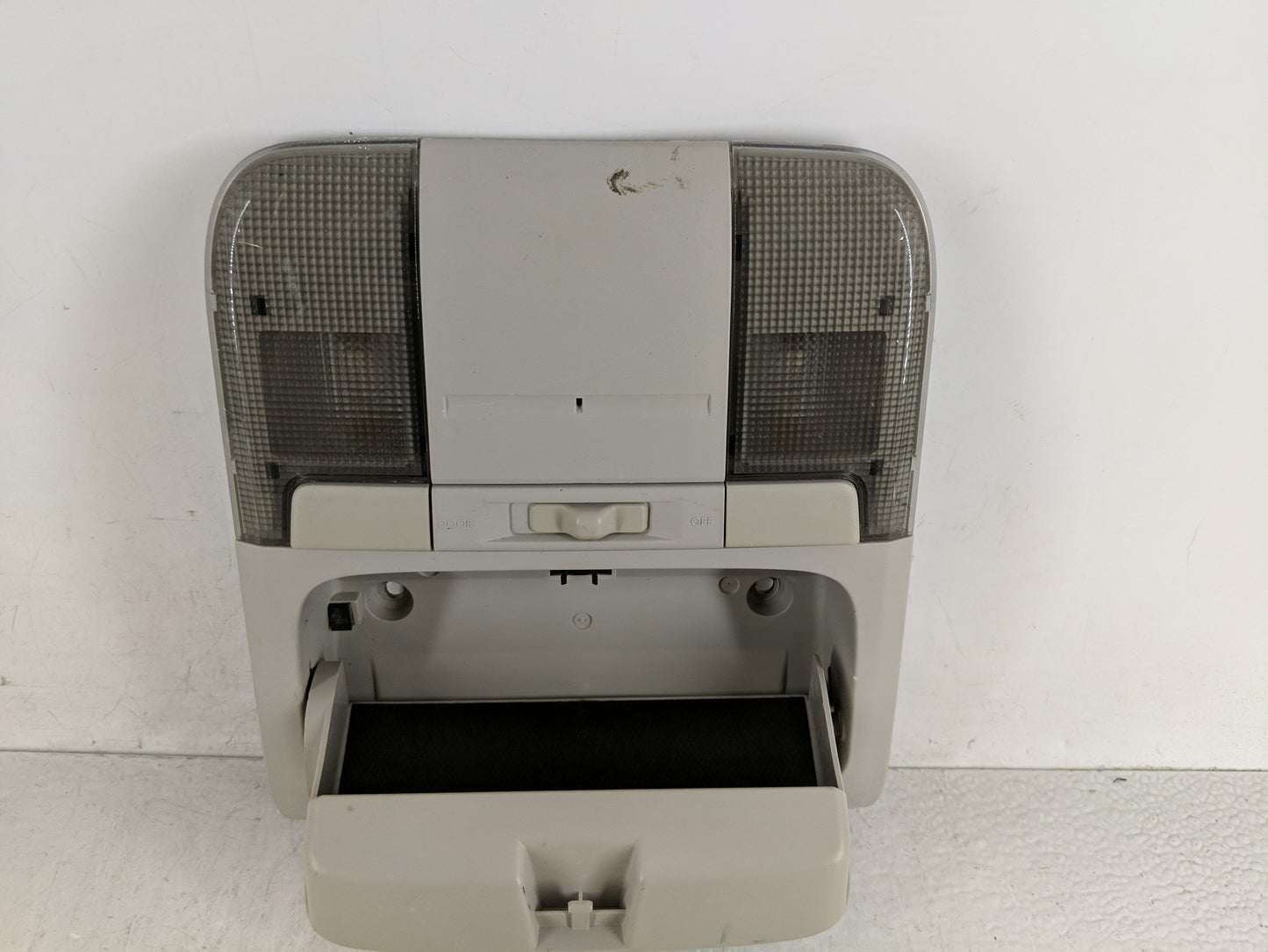 2010-2012 Subaru Legacy Overhead Roof Console 1188805 - Oemusedautoparts1.com