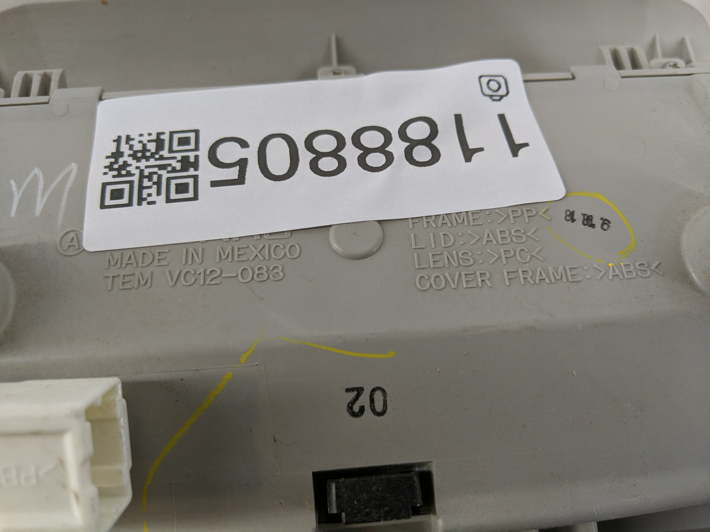 2010-2012 Subaru Legacy Overhead Roof Console 1188805 - Oemusedautoparts1.com
