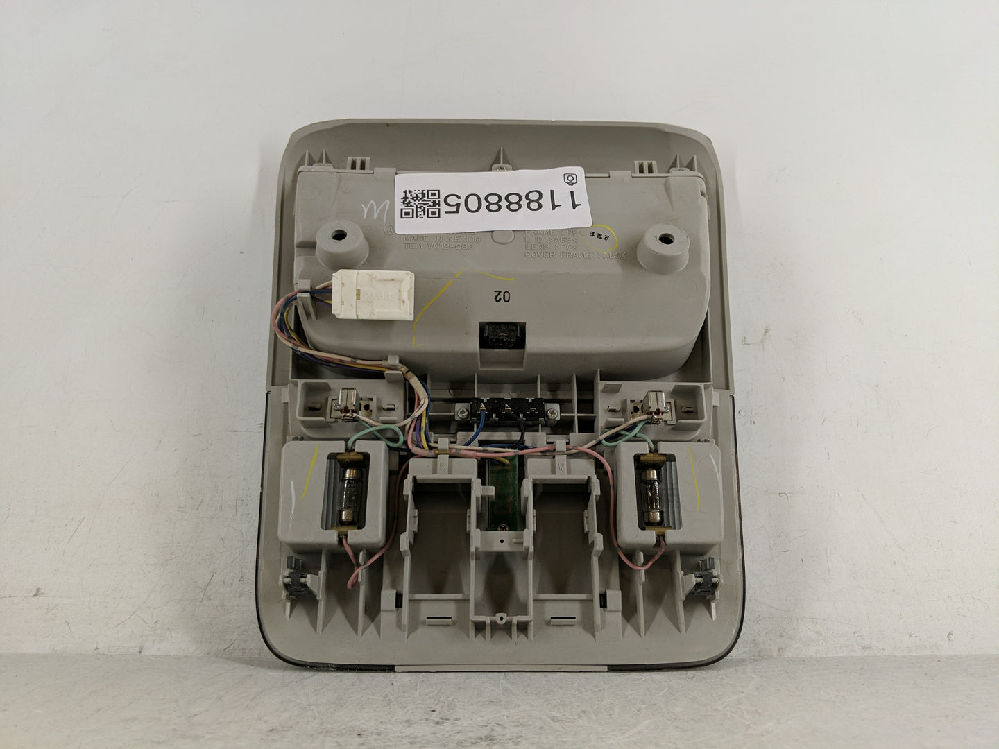 2010-2012 Subaru Legacy Overhead Roof Console 1188805 - Oemusedautoparts1.com