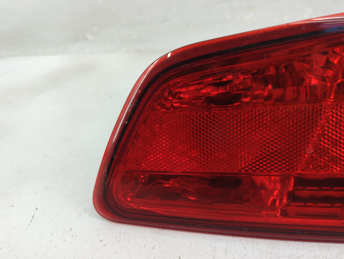 2010-2014 Subaru Legacy Tail Light Assembly Passenger Right OEM P/N:2PA 946 099 Fits Fits 2010 2011 2012 2013 2014 OEM Used 