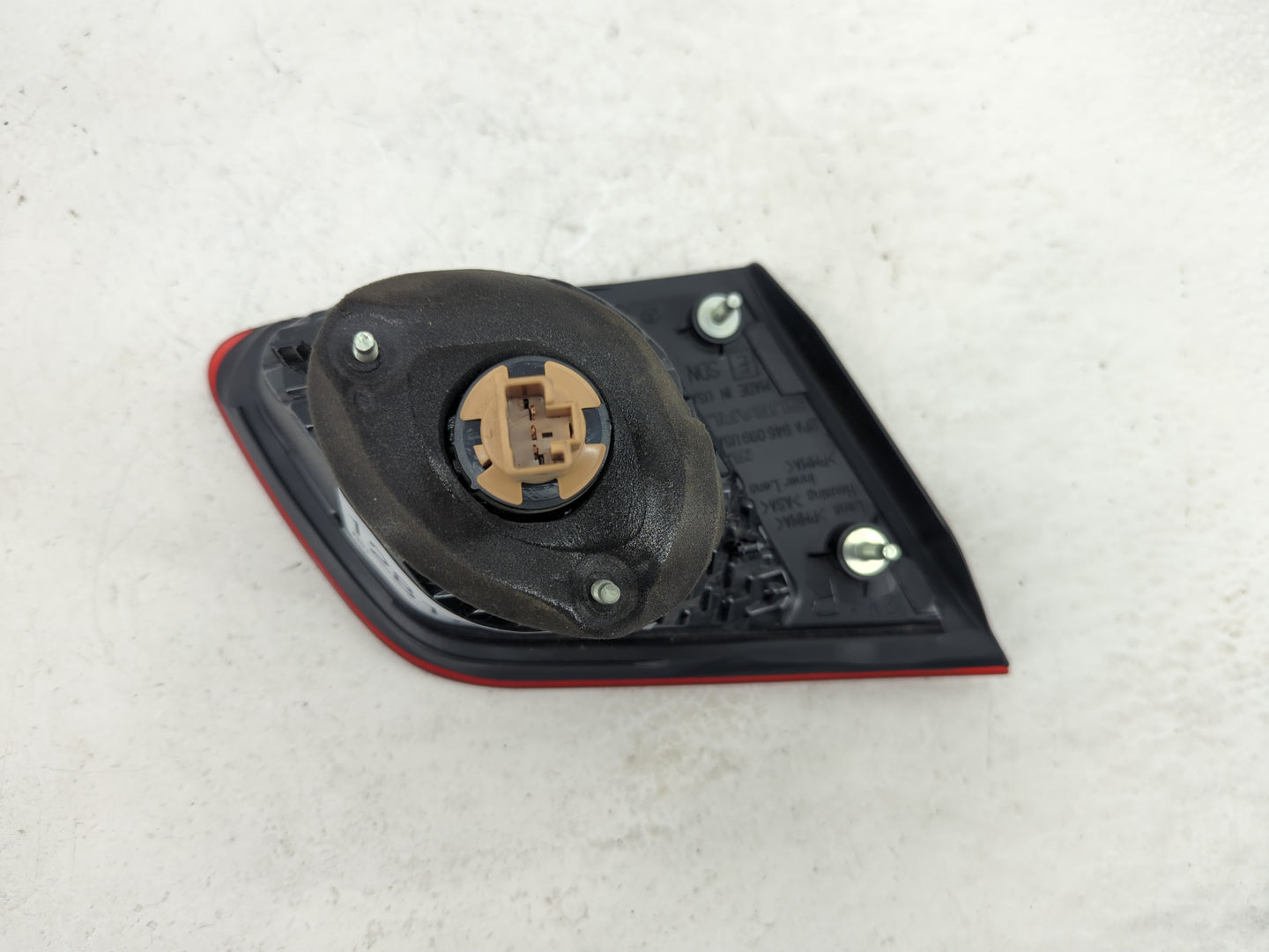 2010-2014 Subaru Legacy Tail Light Assembly Passenger Right OEM P/N:2PA 946 099 Fits Fits 2010 2011 2012 2013 2014 OEM Used 