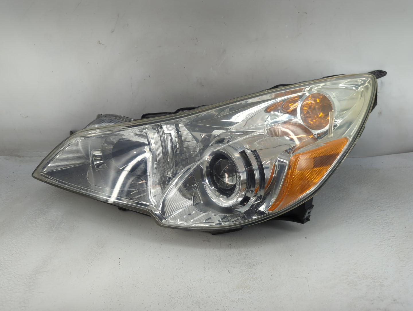 2010-2012 Subaru Legacy Driver Left Oem Head Light Headlight Lamp - Oemusedautoparts1.com