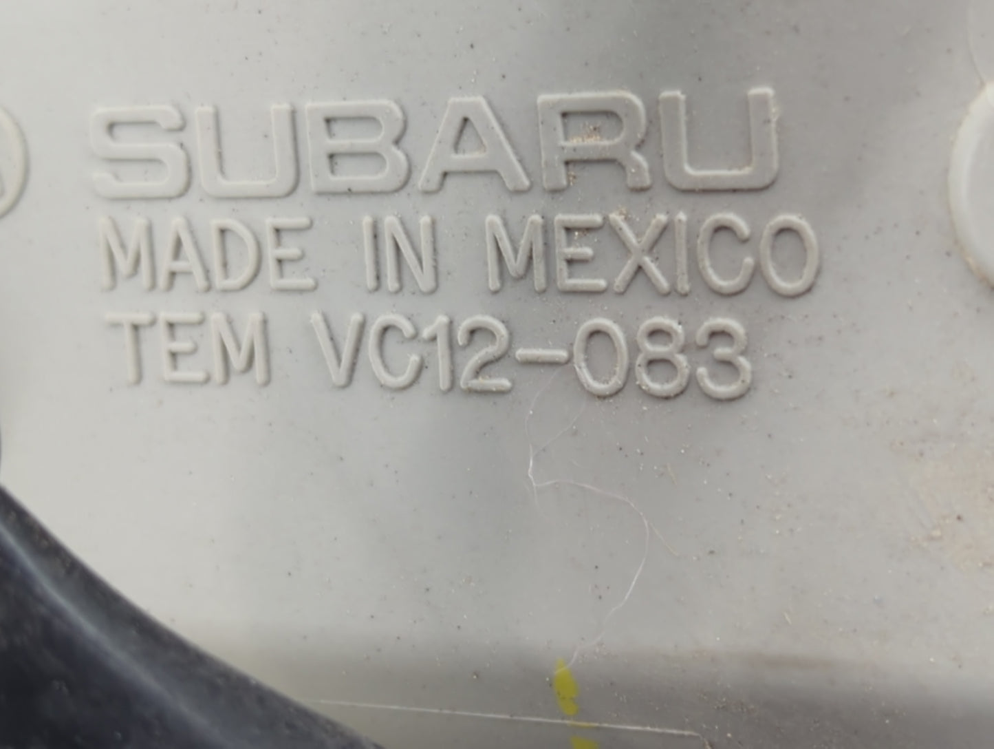 2010-2012 Subaru Legacy Overhead Roof Console 1388909 - Oemusedautoparts1.com