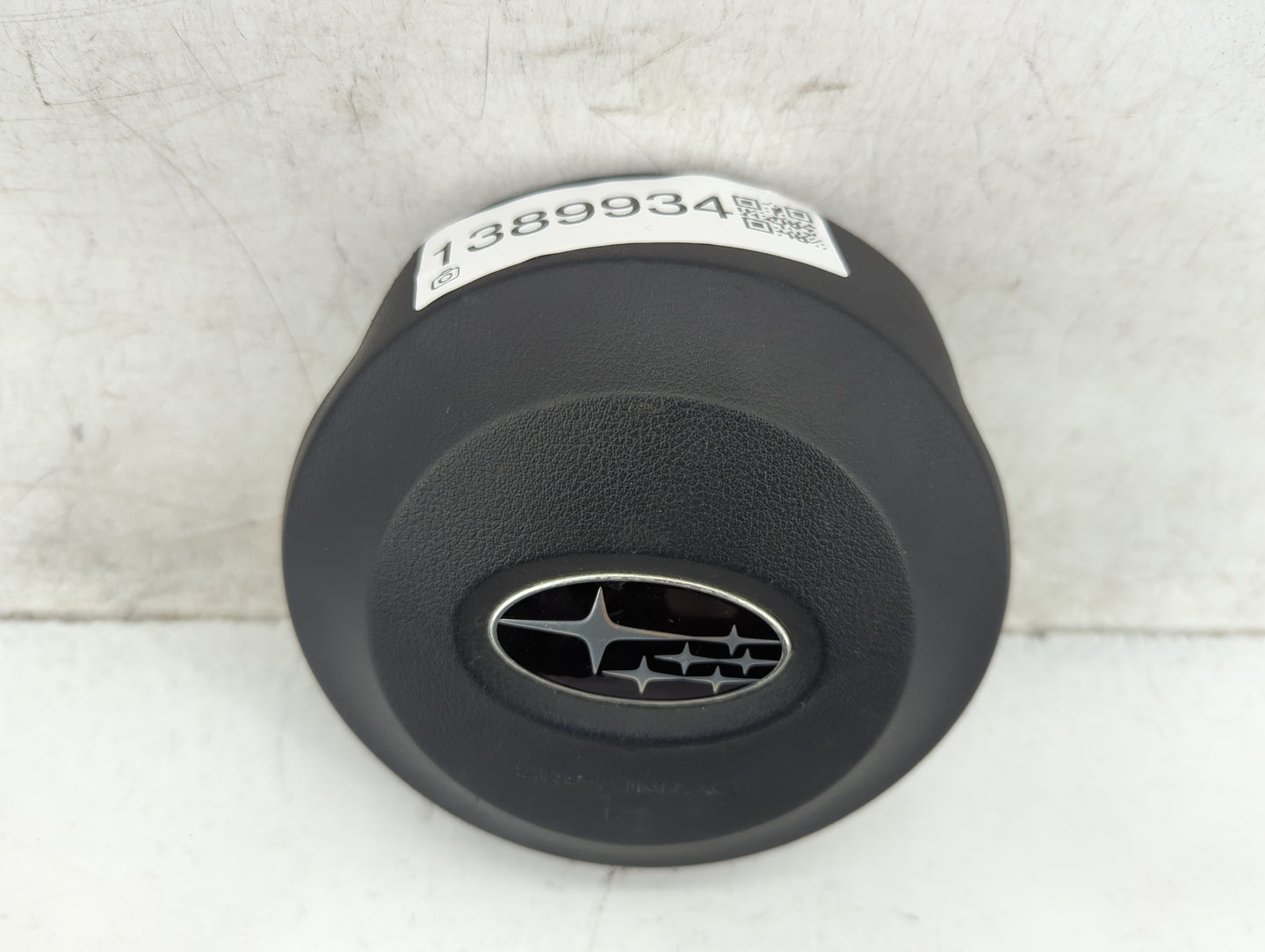 2010-2011 Subaru Legacy Air Bag Driver Left Steering Wheel Mounted Fits Fits 2010 2011 OEM Used Auto Parts - Oemusedautopart
