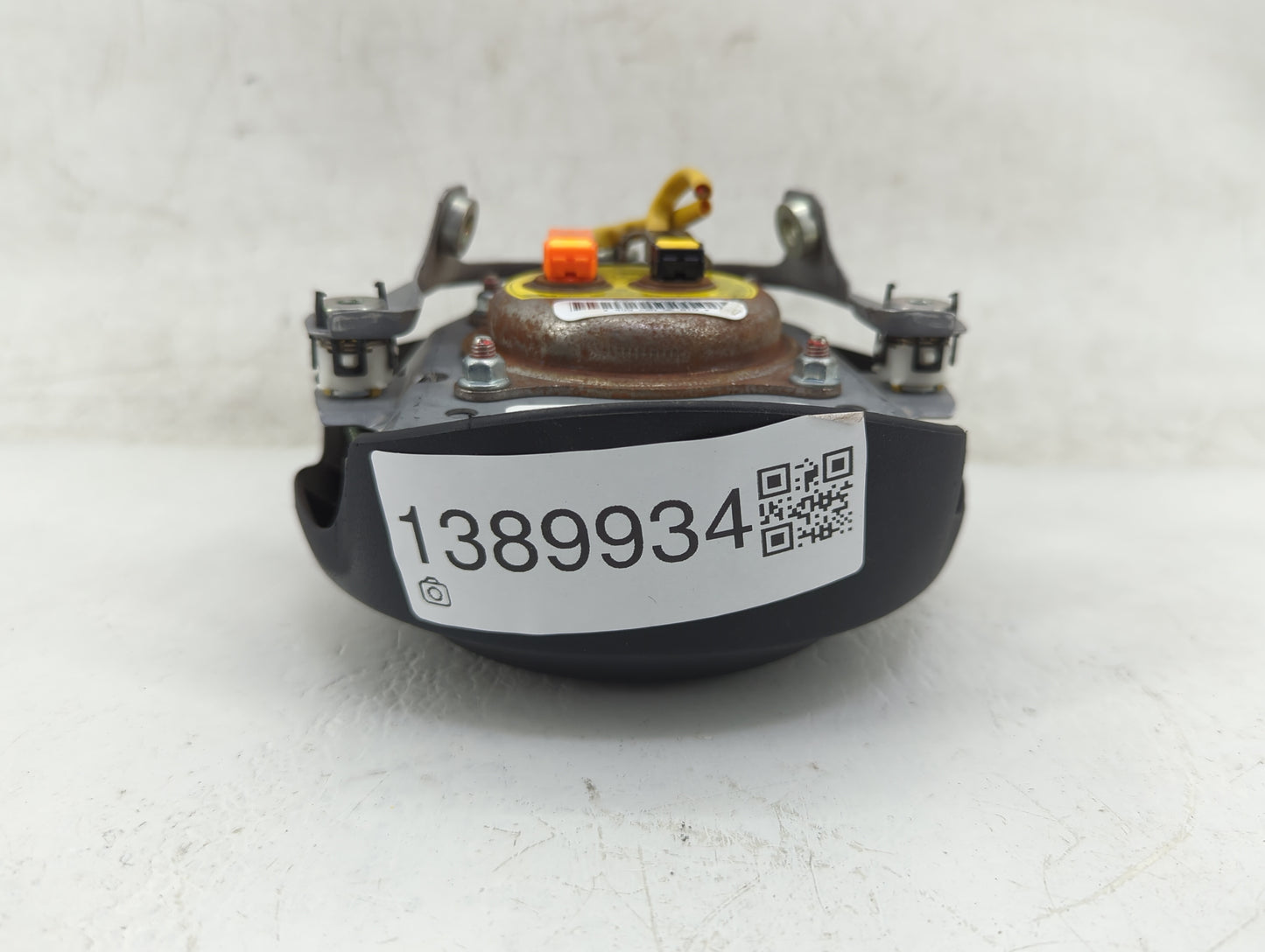 2010-2011 Subaru Legacy Air Bag Driver Left Steering Wheel Mounted Fits Fits 2010 2011 OEM Used Auto Parts - Oemusedautopart