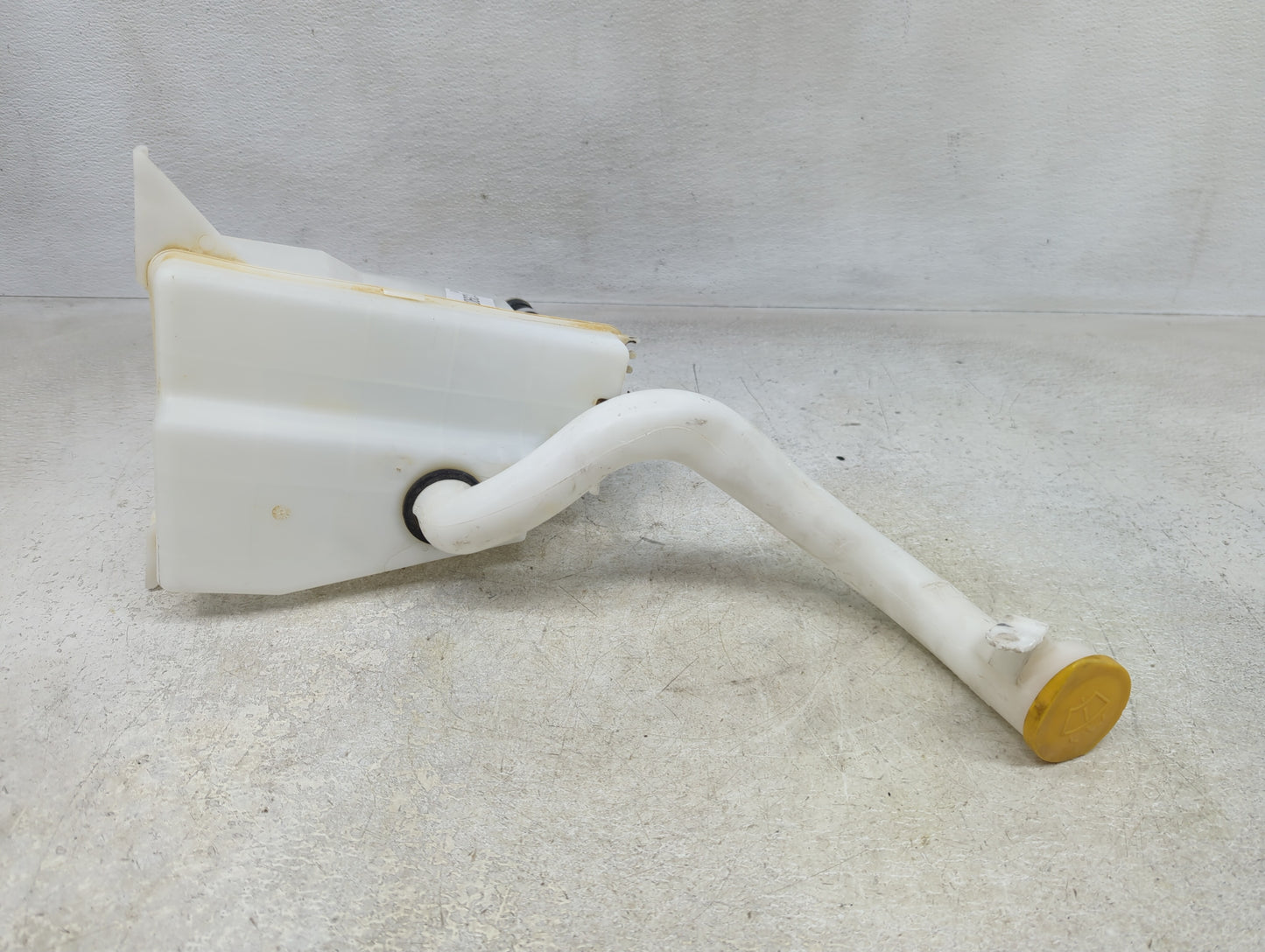 2010-2014 Subaru Legacy Windshield Washer Fluid Reservoir Bottle Oem - Oemusedautoparts1.com