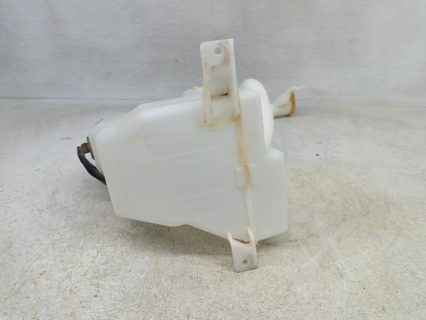 2010-2014 Subaru Legacy Windshield Washer Fluid Reservoir Bottle Oem - Oemusedautoparts1.com