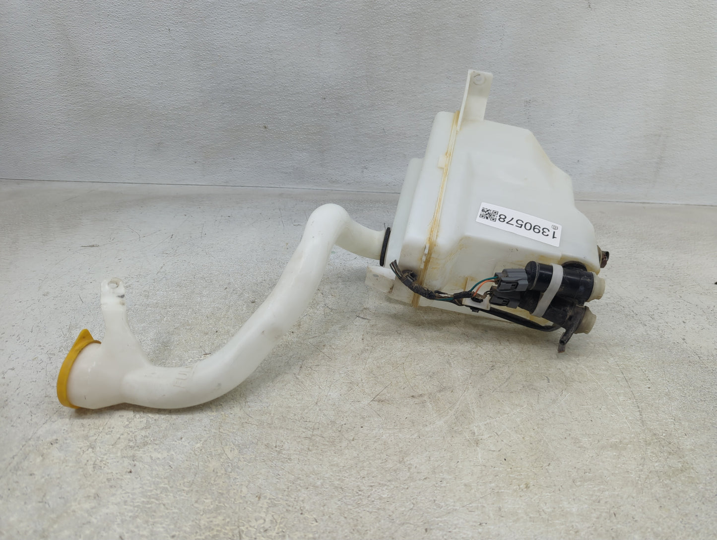 2010-2014 Subaru Legacy Windshield Washer Fluid Reservoir Bottle Oem - Oemusedautoparts1.com