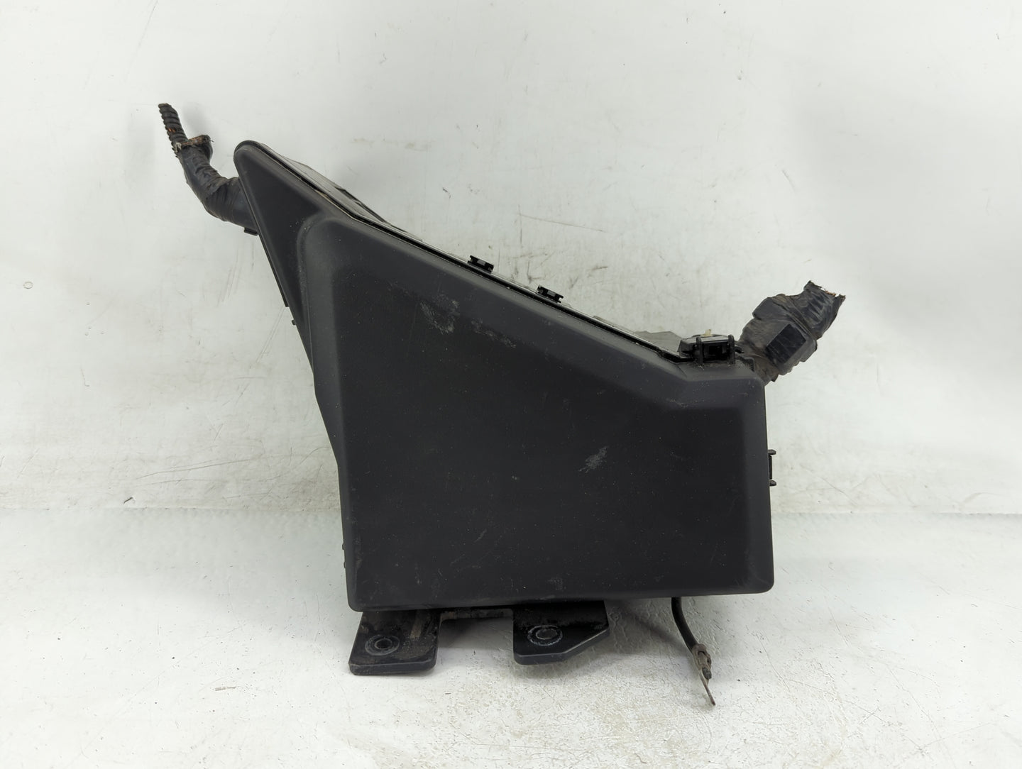 2010-2014 Subaru Legacy Fusebox Fuse Box Panel Relay Module P/N:MB503200B Fits Fits 2010 2011 2012 2013 2014 OEM Used Auto P