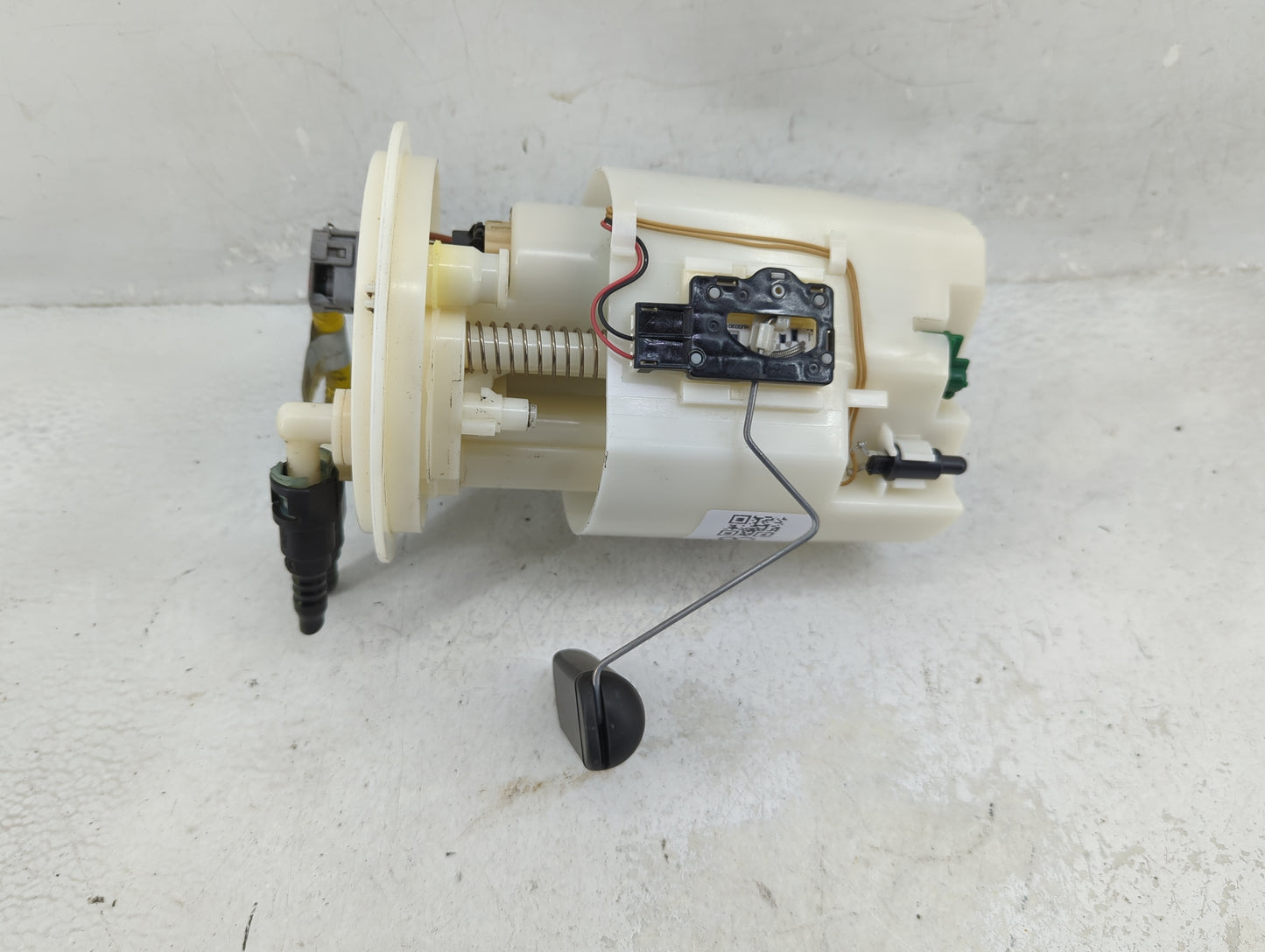 2010-2011 Subaru Legacy Electrical Gas Fuel Pump Assembly - Oemusedautoparts1.com