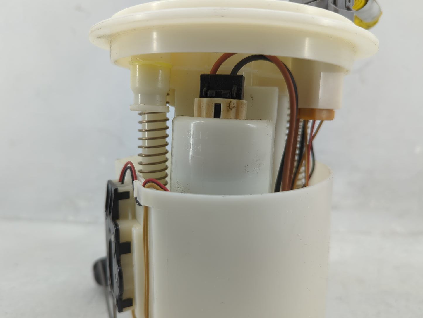 2010-2011 Subaru Legacy Electrical Gas Fuel Pump Assembly - Oemusedautoparts1.com