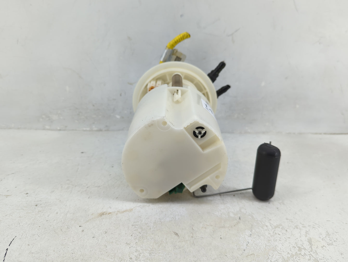 2010-2011 Subaru Legacy Electrical Gas Fuel Pump Assembly - Oemusedautoparts1.com