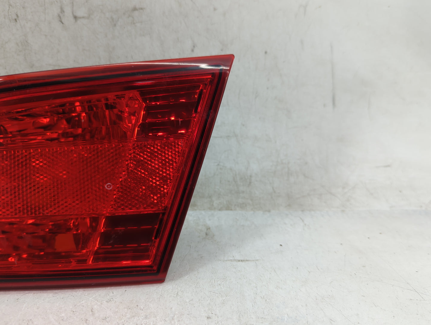 2010-2014 Subaru Legacy Tail Light Assembly Passenger Right OEM P/N:946099 Fits Fits 2010 2011 2012 2013 2014 OEM Used Auto 