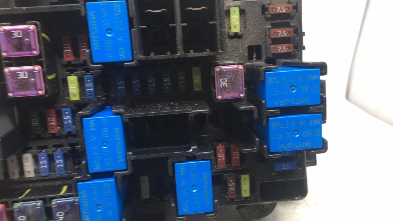 2010-2014 Subaru Legacy Fusebox Fuse Box Panel Relay Module Fits Fits 2010 2011 2012 2013 2014 OEM Used Auto Parts - Oemused