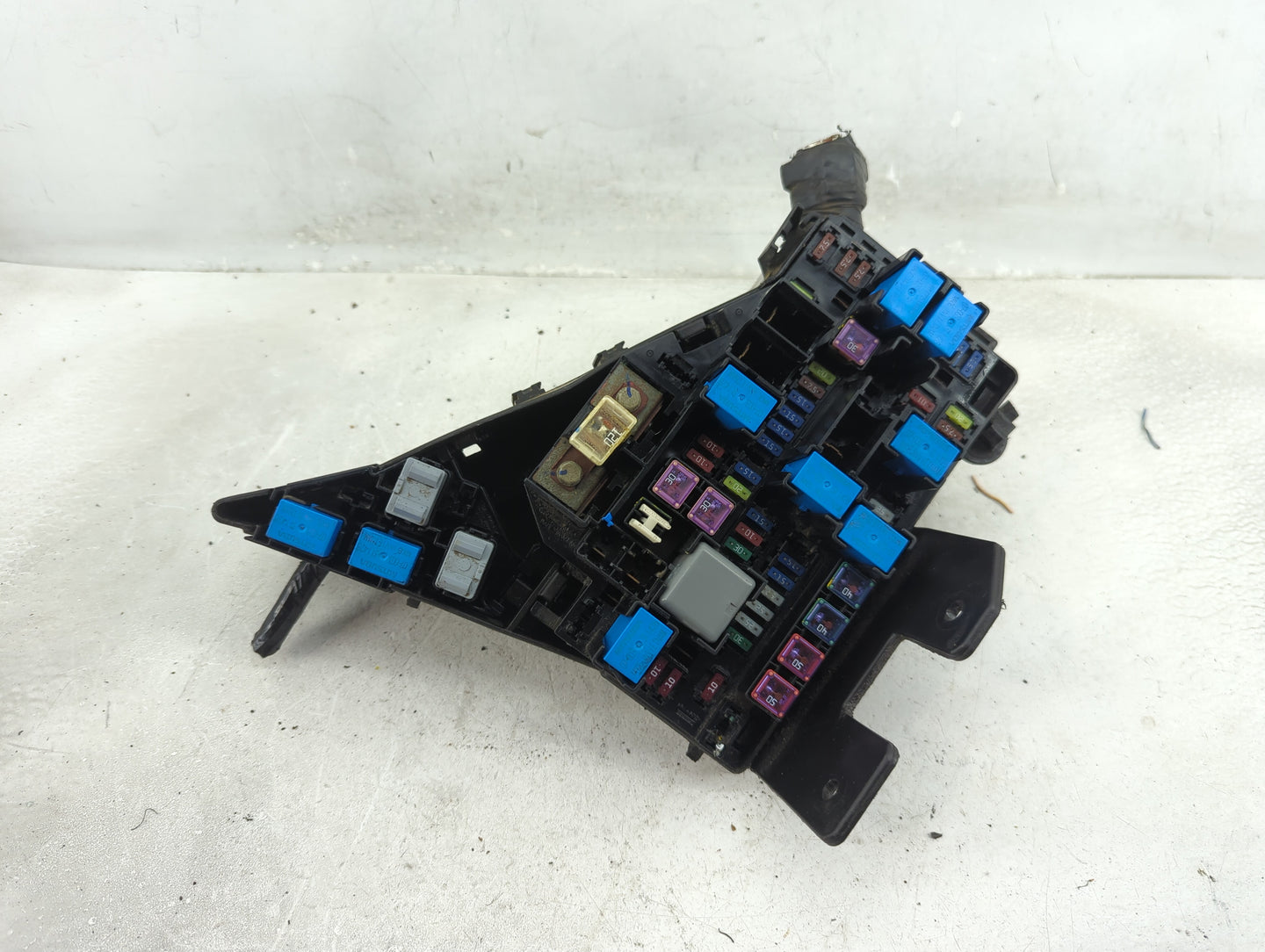 2010-2014 Subaru Legacy Fusebox Fuse Box Panel Relay Module P/N:MB503200B Fits Fits 2010 2011 2012 2013 2014 OEM Used Auto P