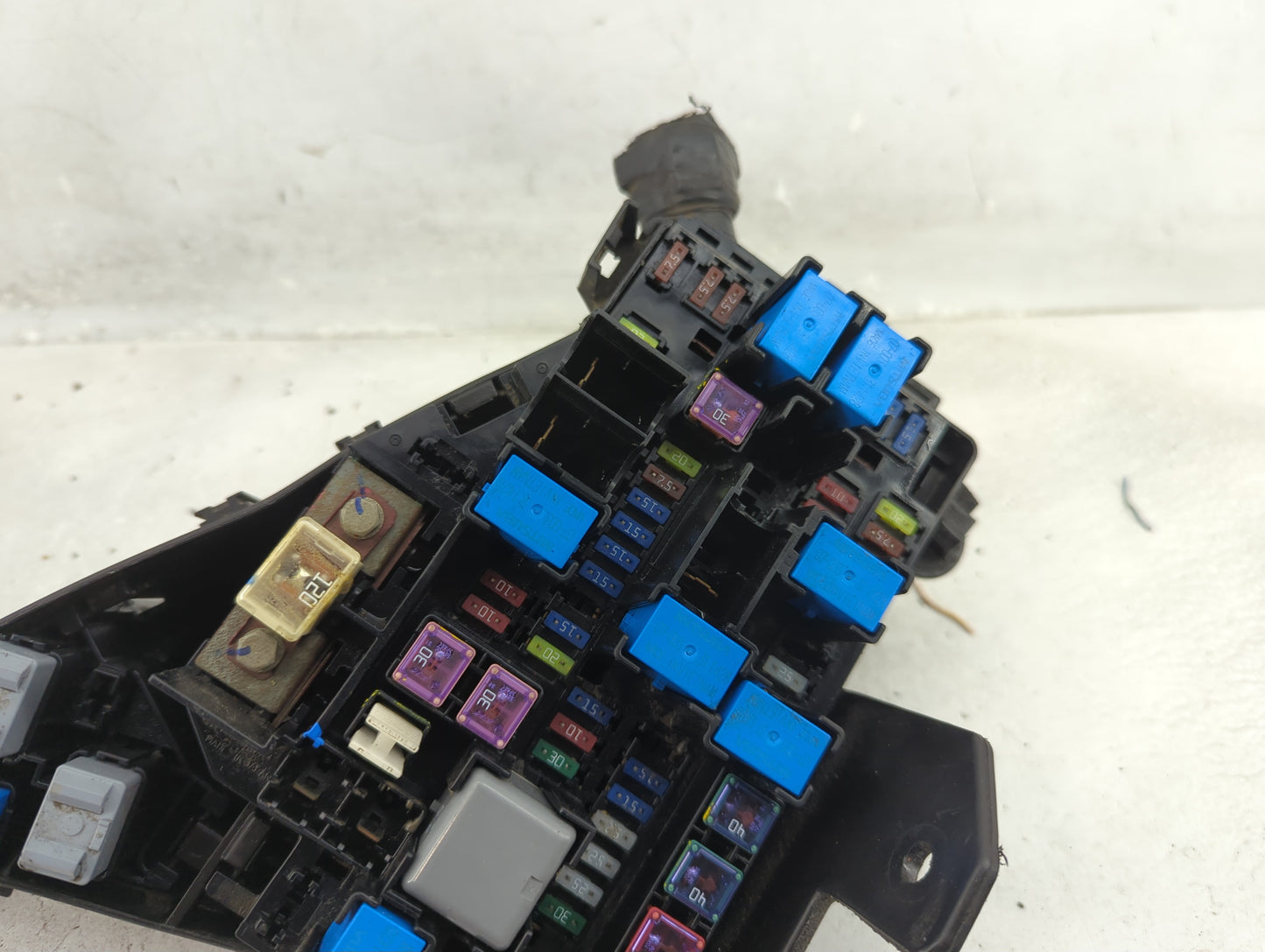 2010-2014 Subaru Legacy Fusebox Fuse Box Panel Relay Module P/N:MB503200B Fits Fits 2010 2011 2012 2013 2014 OEM Used Auto P