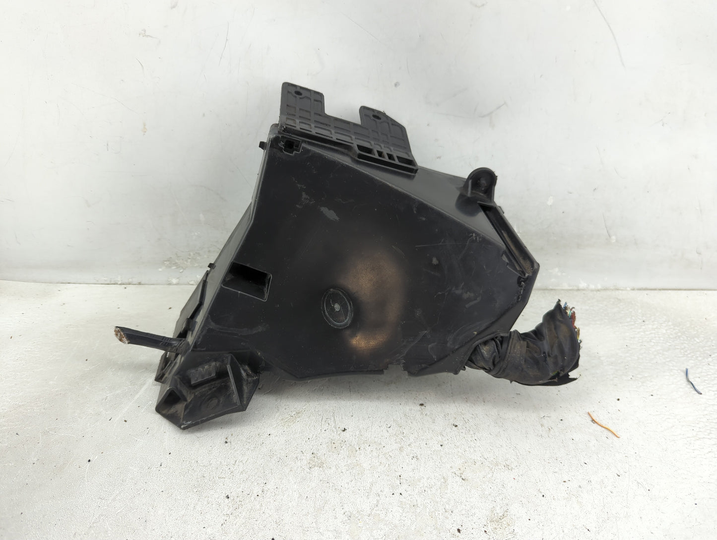 2010-2014 Subaru Legacy Fusebox Fuse Box Panel Relay Module P/N:MB503200B Fits Fits 2010 2011 2012 2013 2014 OEM Used Auto P