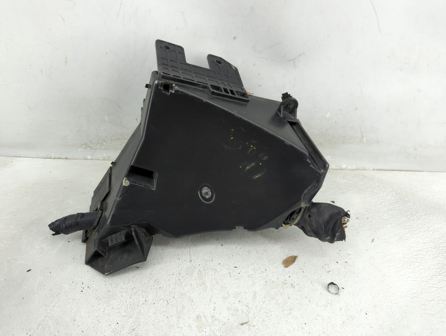 2010-2014 Subaru Legacy Fusebox Fuse Box Panel Relay Module P/N:MB503200B Fits Fits 2010 2011 2012 2013 2014 OEM Used Auto P