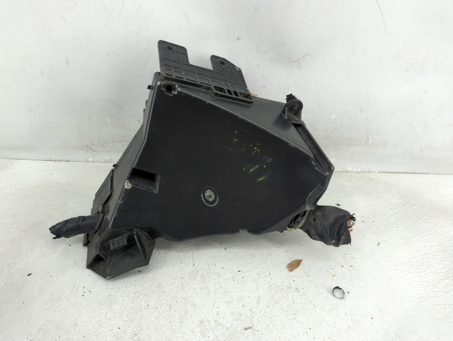 2010-2014 Subaru Legacy Fusebox Fuse Box Panel Relay Module P/N:MB503200B Fits Fits 2010 2011 2012 2013 2014 OEM Used Auto P