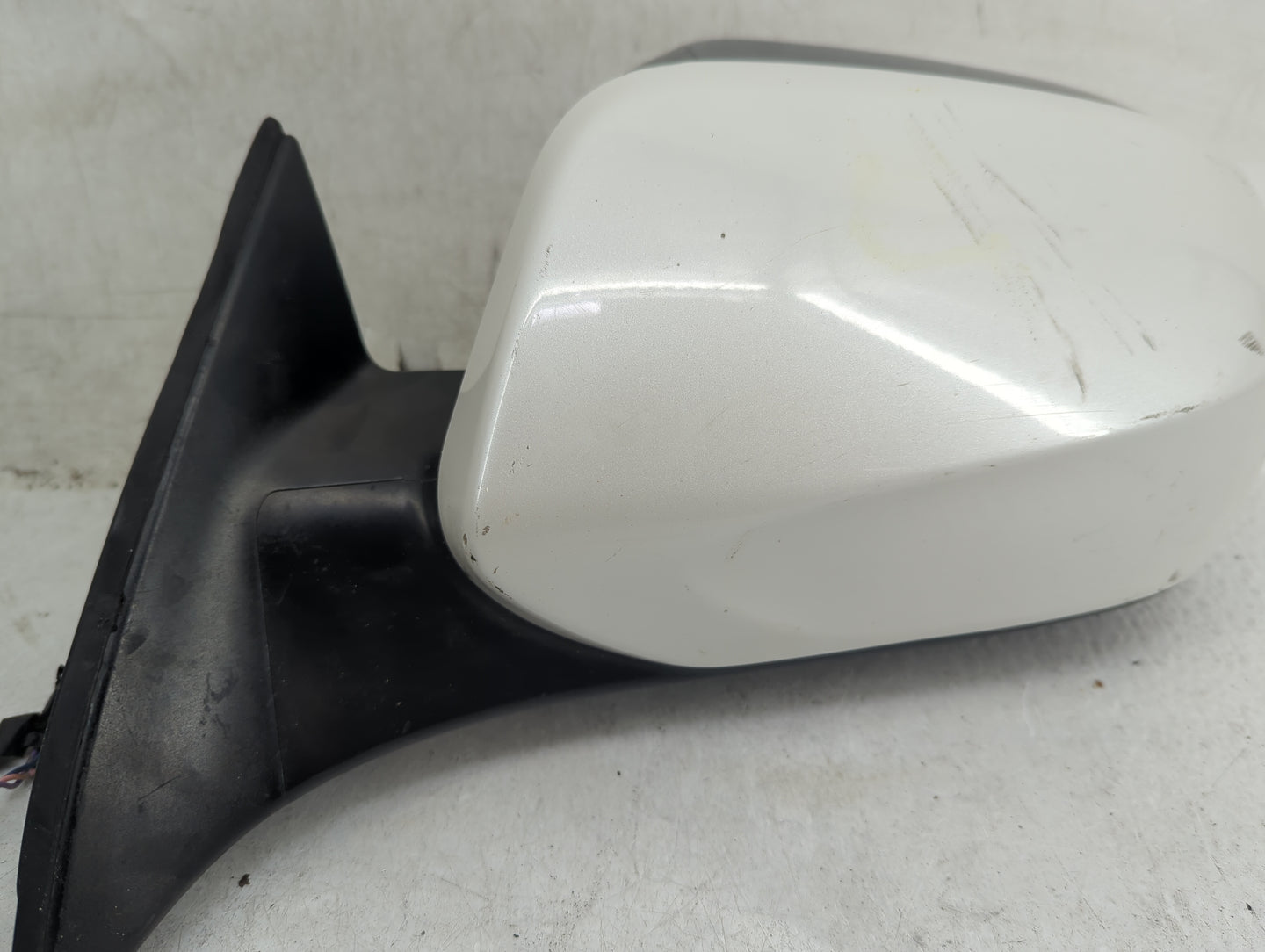 2010 Subaru Legacy Driver Side View Mirror - Left Door Mirror OEM Used - Oemusedautoparts1.com