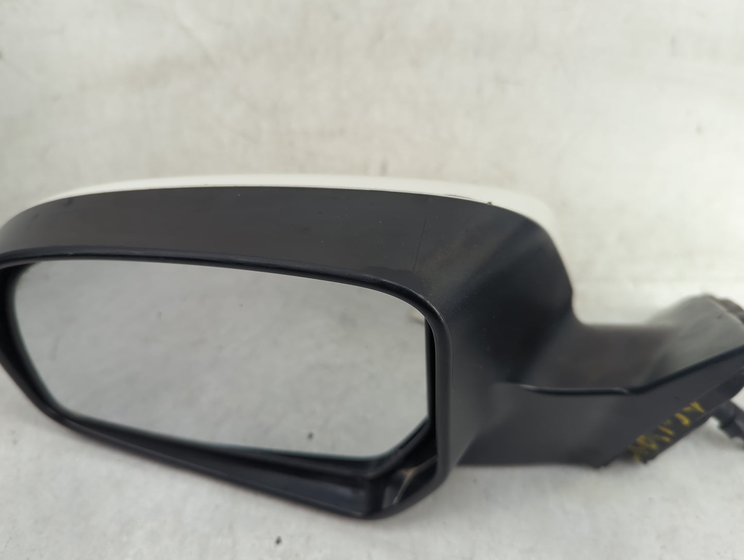 2010 Subaru Legacy Driver Side View Mirror - Left Door Mirror OEM Used - Oemusedautoparts1.com