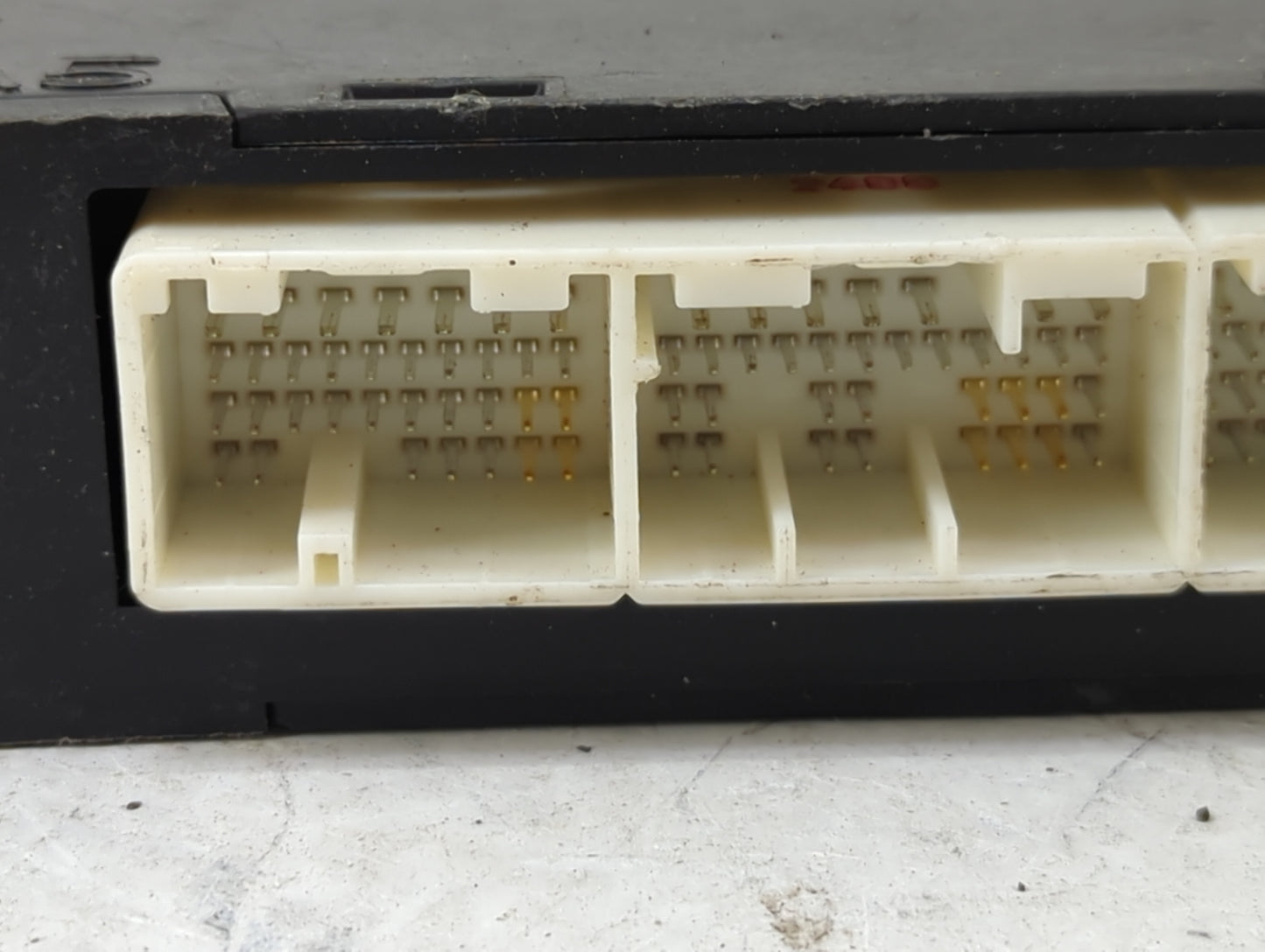 2010 Subaru Legacy Body Control Module Bcm Inner Cabin Fuse Box - Oemusedautoparts1.com