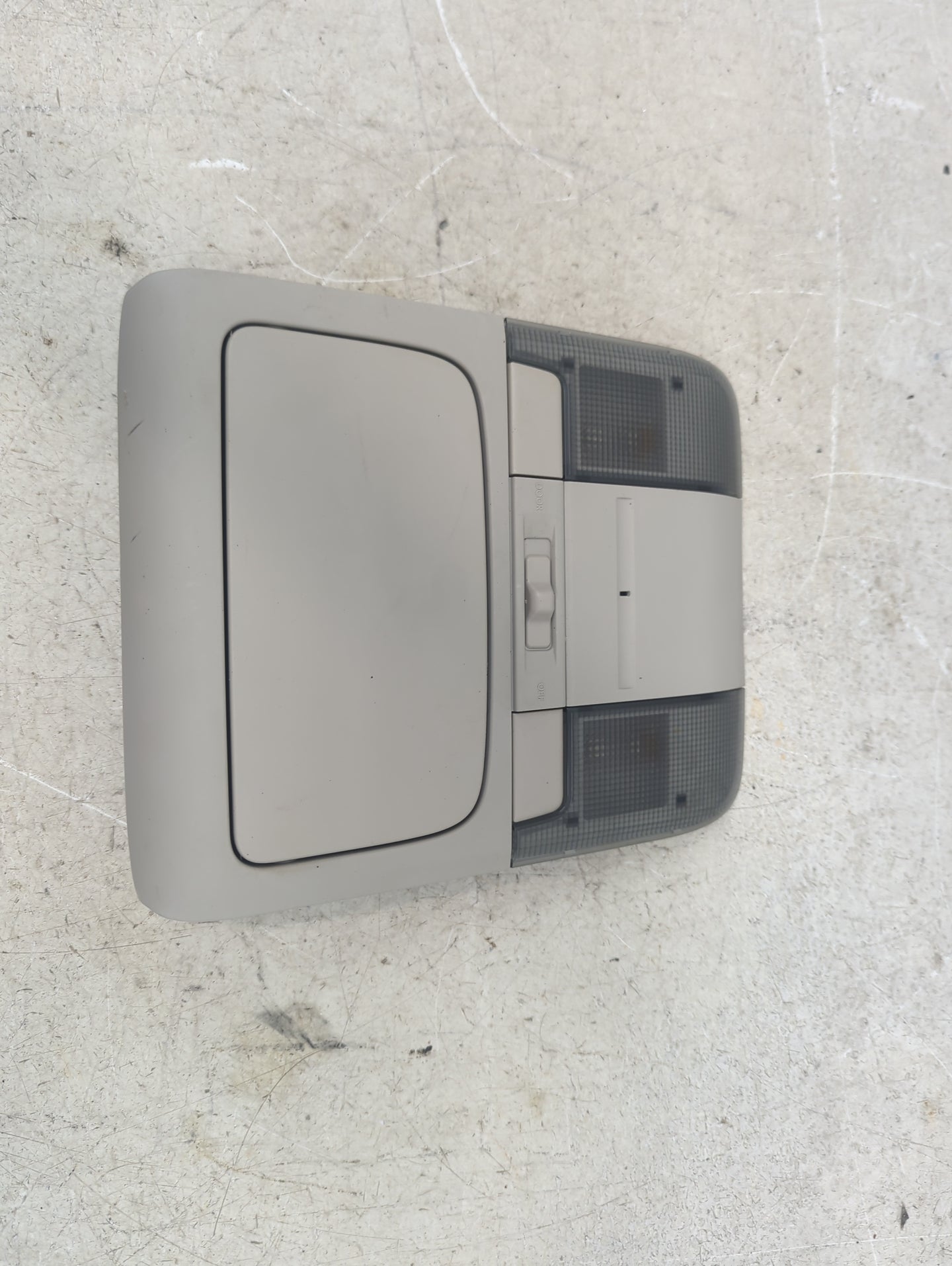 2010 Subaru Legacy Overhead Roof Console Gray - Oemusedautoparts1.com