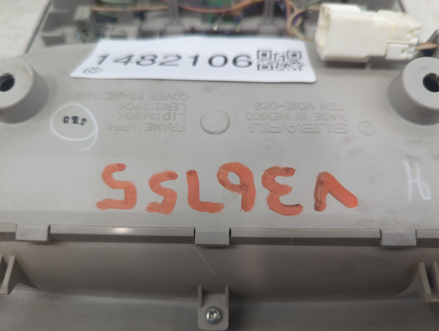 2010 Subaru Legacy Overhead Roof Console Gray - Oemusedautoparts1.com