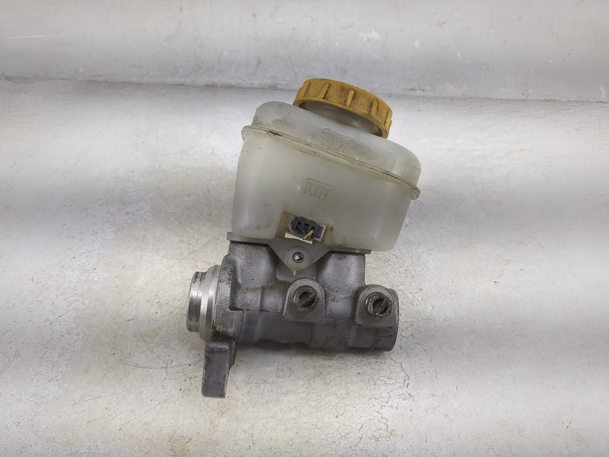 2010-2014 Subaru Legacy Brake Master Cylinder 1512826 - Oemusedautoparts1.com