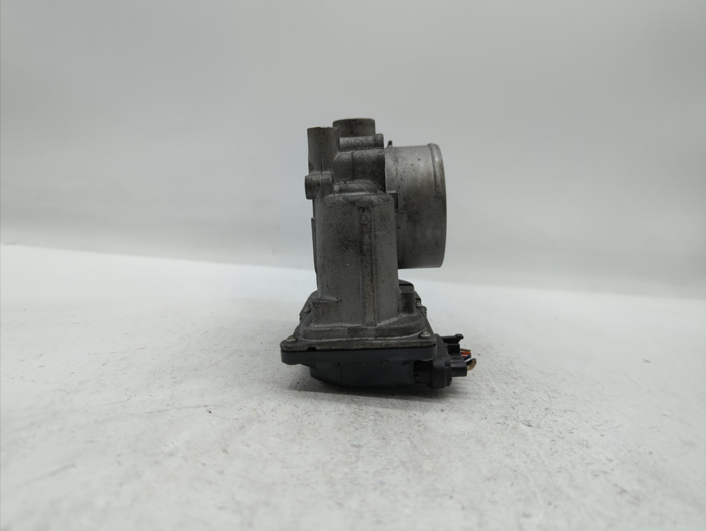 2010-2012 Subaru Legacy Throttle Body P/N:16112AA350 Fits Fits 2010 2011 2012 OEM Used Auto Parts - Oemusedautoparts1.com