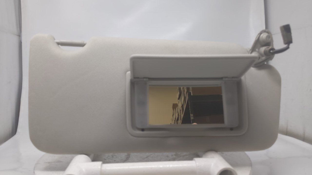 2010 Subaru Legacy Sun Visor Shade Replacement Passenger Right Mirror Fits OEM Used Auto Parts - Oemusedautoparts1.com