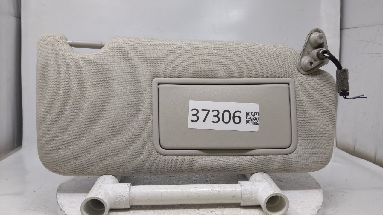 2010 Subaru Legacy Sun Visor Shade Replacement Passenger Right Mirror Fits OEM Used Auto Parts - Oemusedautoparts1.com