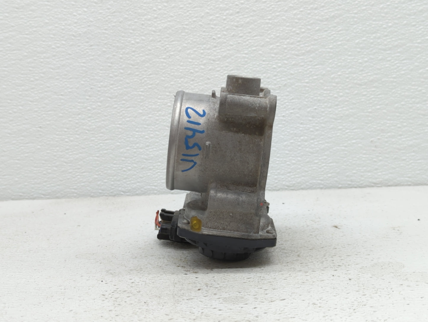 2010-2012 Subaru Legacy Throttle Body P/N:16112AA350 Fits Fits 2010 2011 2012 OEM Used Auto Parts - Oemusedautoparts1.com