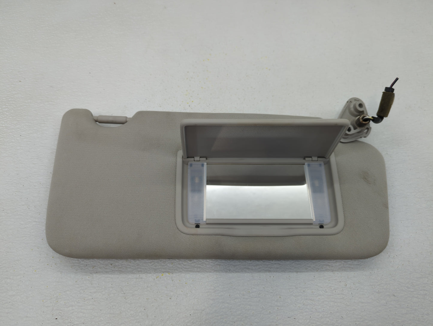2010-2014 Subaru Legacy Sun Visor Shade Replacement Passenger Right Mirror Fits Fits 2010 2011 2012 2013 2014 OEM Used Auto 