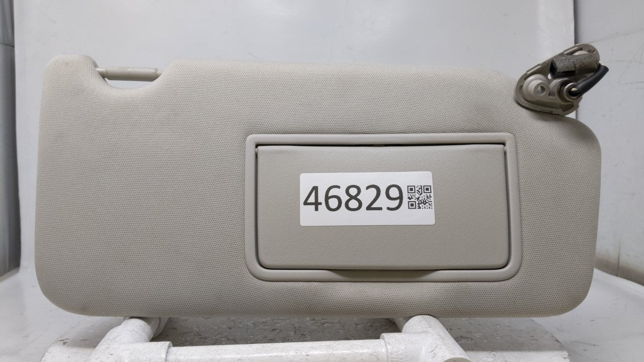 2010 Subaru Legacy Sun Visor Shade Replacement Passenger Right Mirror Fits OEM Used Auto Parts - Oemusedautoparts1.com