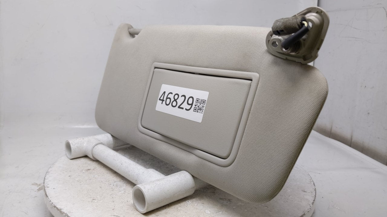 2010 Subaru Legacy Sun Visor Shade Replacement Passenger Right Mirror Fits OEM Used Auto Parts - Oemusedautoparts1.com