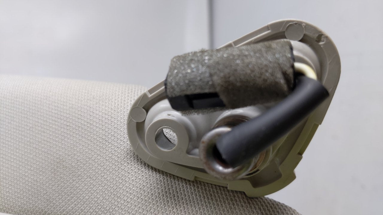 2010 Subaru Legacy Sun Visor Shade Replacement Passenger Right Mirror Fits OEM Used Auto Parts - Oemusedautoparts1.com