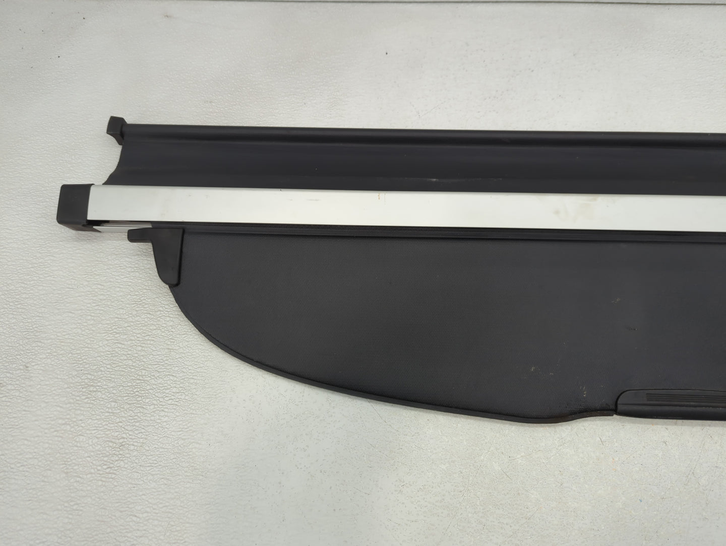 2010 Subaru Legacy Rear Cargo Cover Storage Retractable Shade Black - Oemusedautoparts1.com
