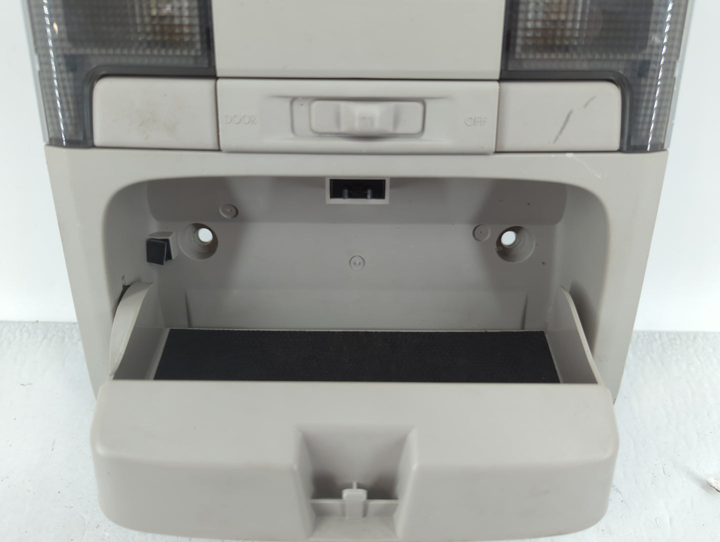 2010 Subaru Legacy Overhead Roof Console - Oemusedautoparts1.com