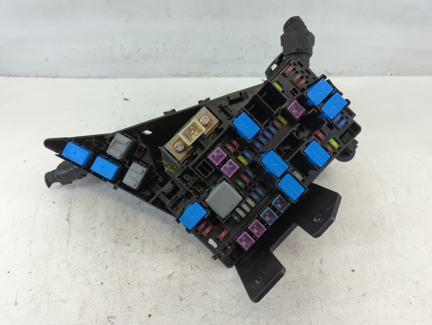 2010-2014 Subaru Legacy Fusebox Fuse Box Panel Relay Module P/N:MB503200B Fits Fits 2010 2011 2012 2013 2014 OEM Used Auto P