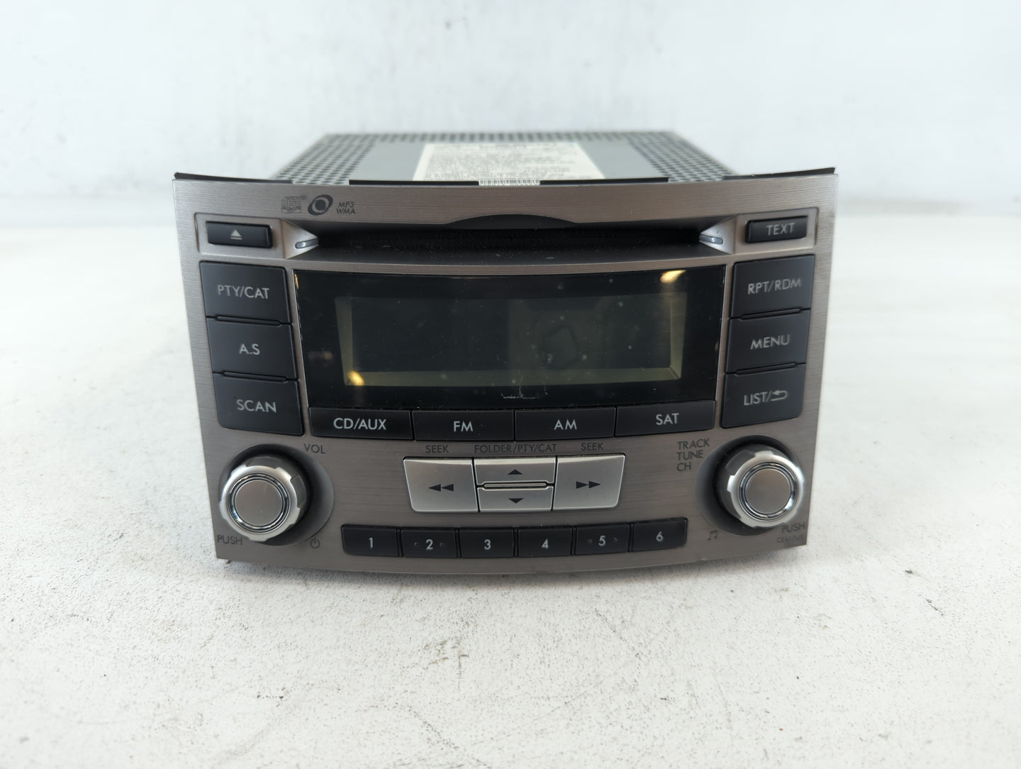 2010-2012 Subaru Legacy Am Fm Cd Player Radio Receiver - Oemusedautoparts1.com