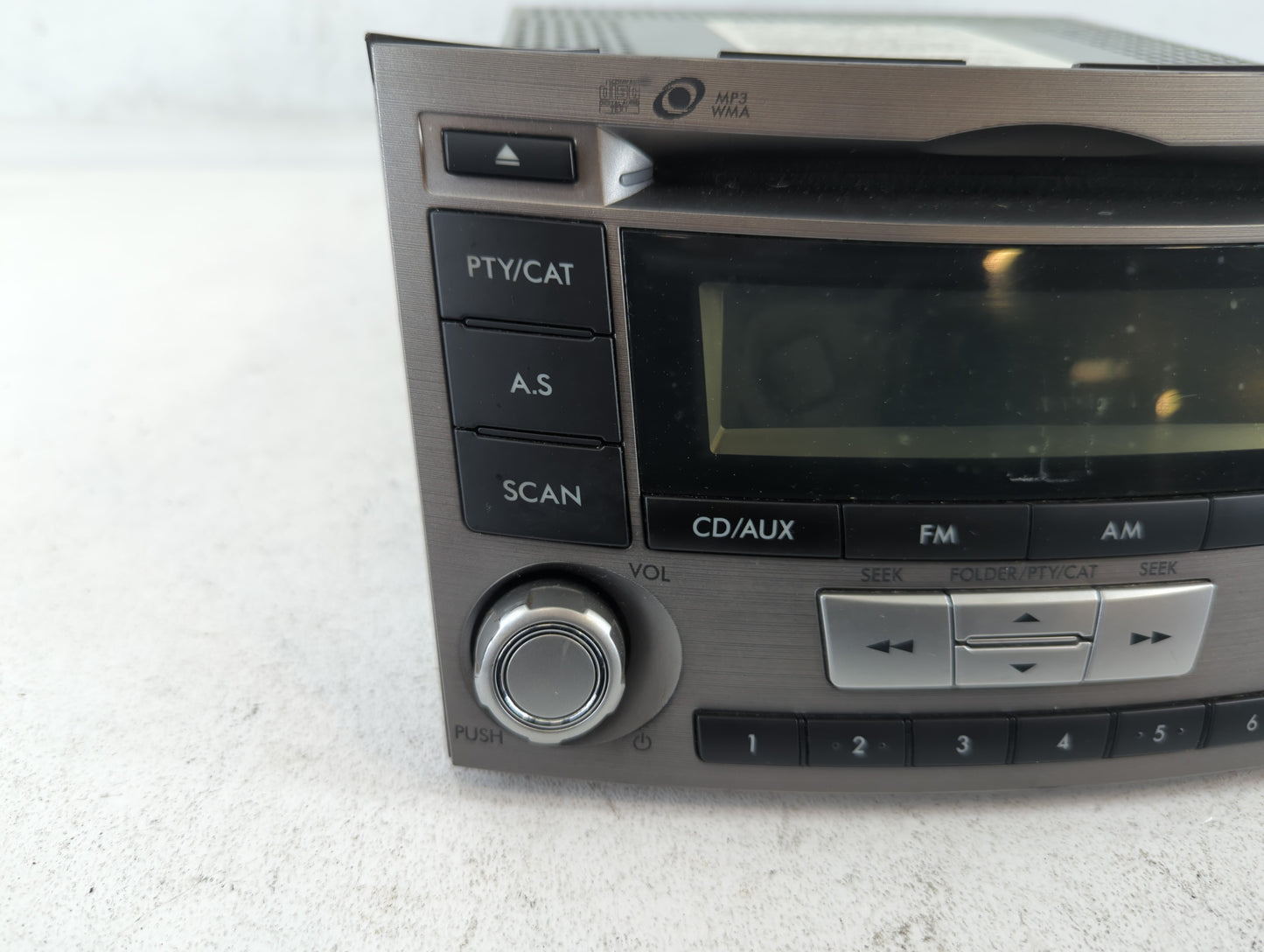 2010-2012 Subaru Legacy Am Fm Cd Player Radio Receiver - Oemusedautoparts1.com