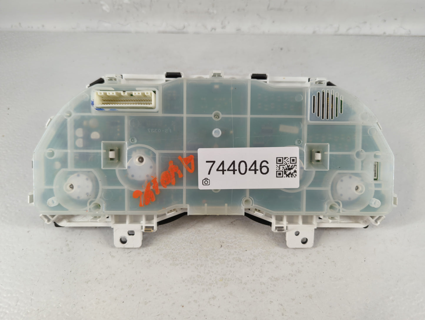 2010 Subaru Legacy Instrument Cluster Speedometer Gauges P/N:85002AJ05A Fits OEM Used Auto Parts - Oemusedautoparts1.com