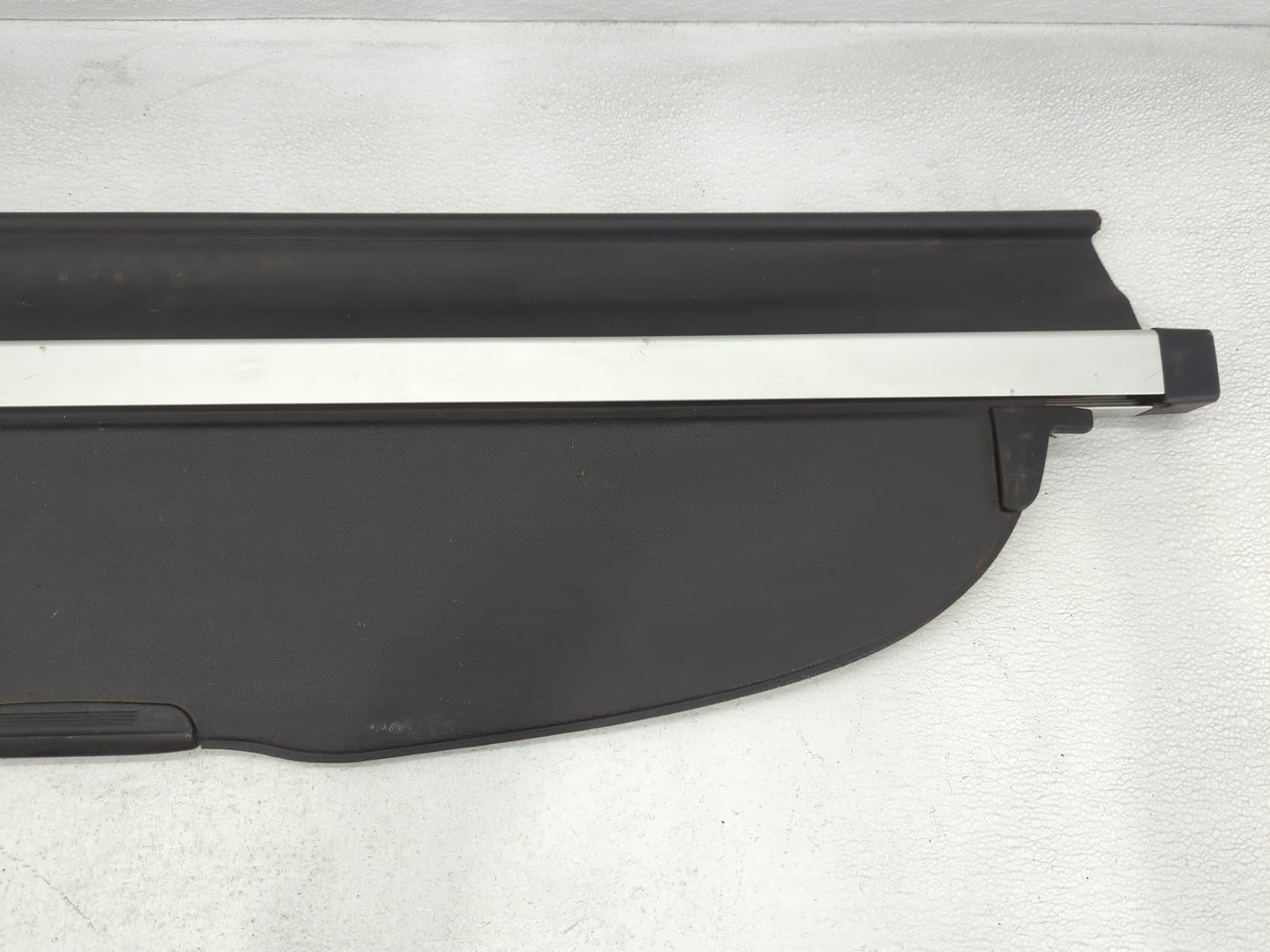 2010 Subaru Legacy Rear Cargo Cover Storage Retractable Shade - Oemusedautoparts1.com